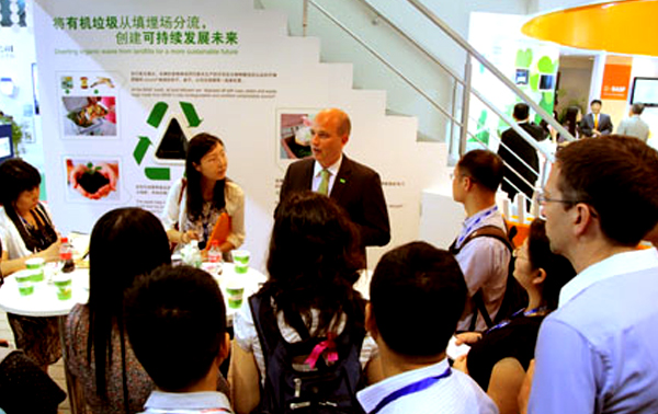 Chen Yufeng Company re-appeared at Chinaplas 2013